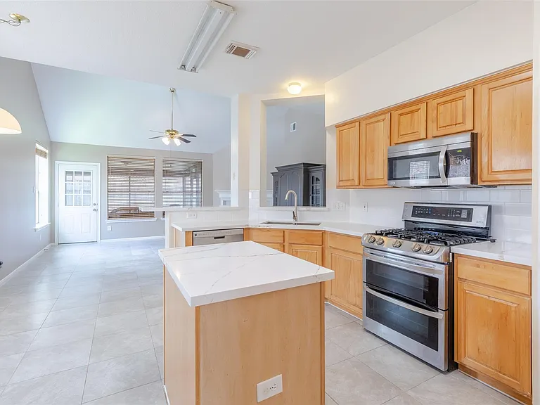 12214 Meadow Lane Ct — Photo 2