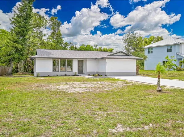18515 Spruce Dr W, Fort Myers, FL 33967