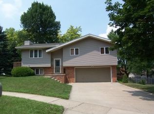 1513 Choctaw Ct, Sioux City, IA 51104