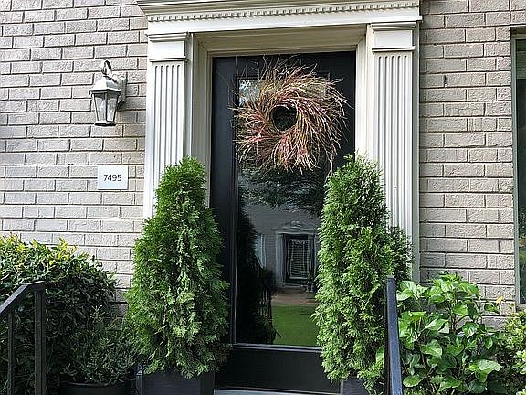 4th image of 7495 N Germantown Sq