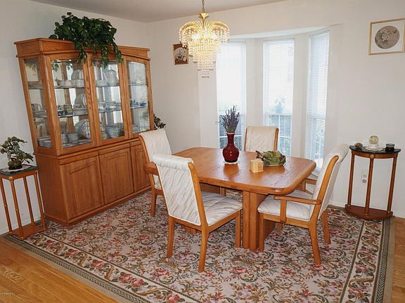 4th image of 9 Pennsbury Way #5