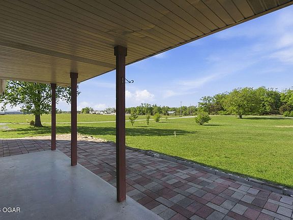 5th image of 10058 Farm Road 2015