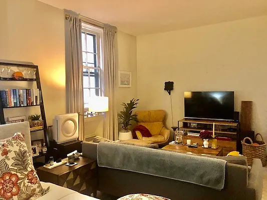 Rented by Buchbinder & Warren | media 16