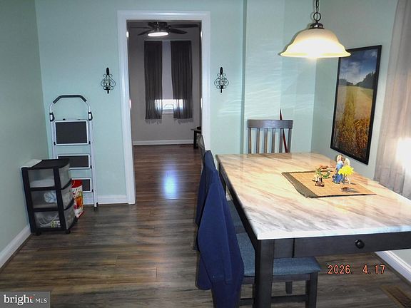 3rd image of 16 Crafton Rd
