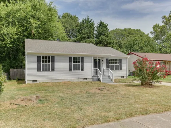 8 Langille Ct, Hampton, VA 23663