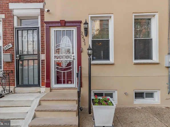2231 Emerald St, Philadelphia, PA 19125