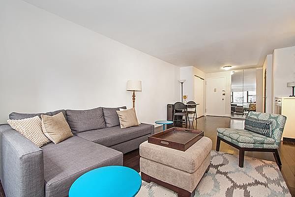 1st image of 305 E 40th St APT 3H