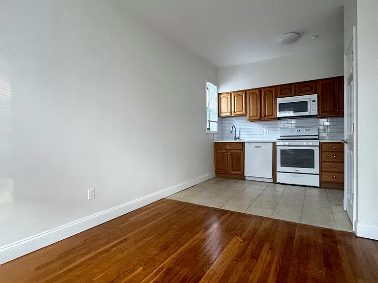 65 Summit Ave #304 — Photo 1