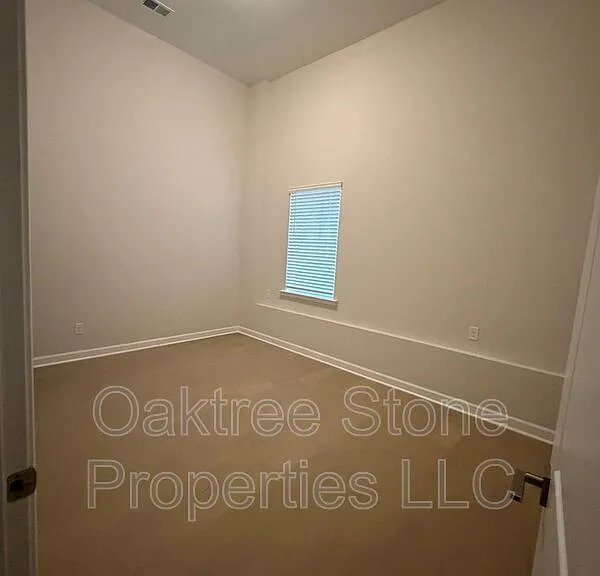 1973 Hollywood Rd NW #NW — Photo 5