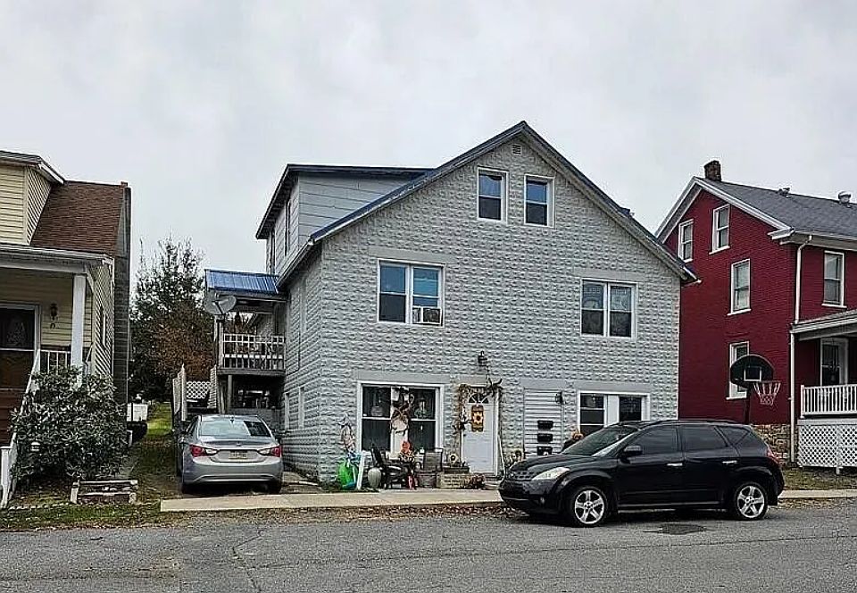1st image of 806 Spring St #B