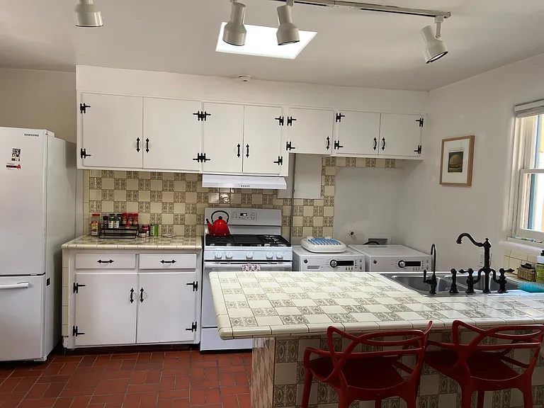 529 Armijo St #B — Photo 16