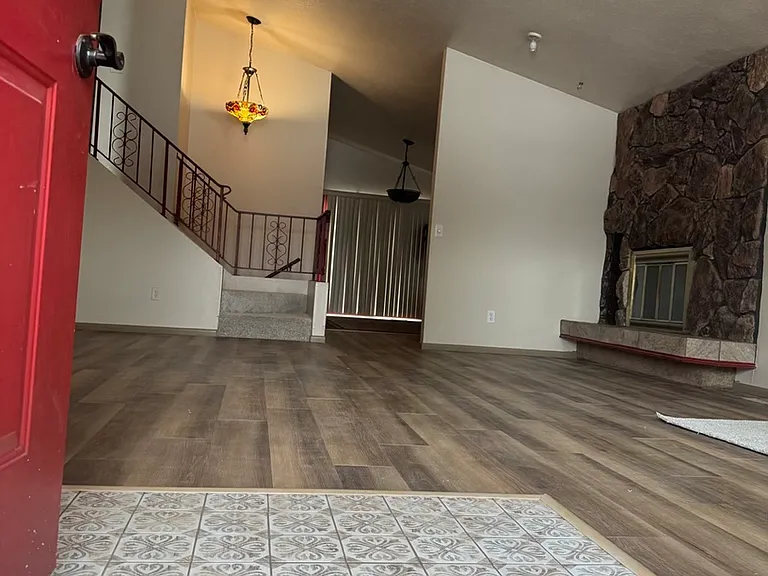 247 Fawn Ct — Photo 1