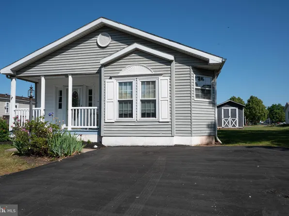 377 Williams Ln, Red Hill, PA 18076