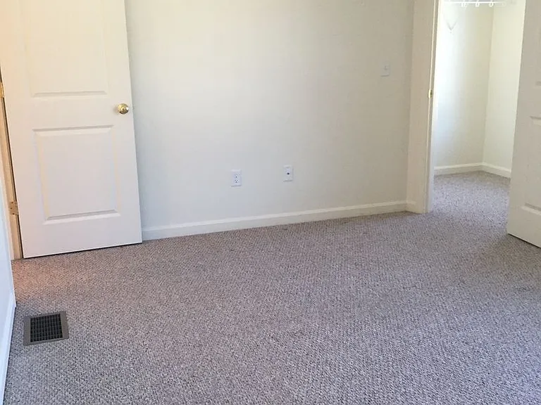 29-35 Stoneyview Way — Photo 20