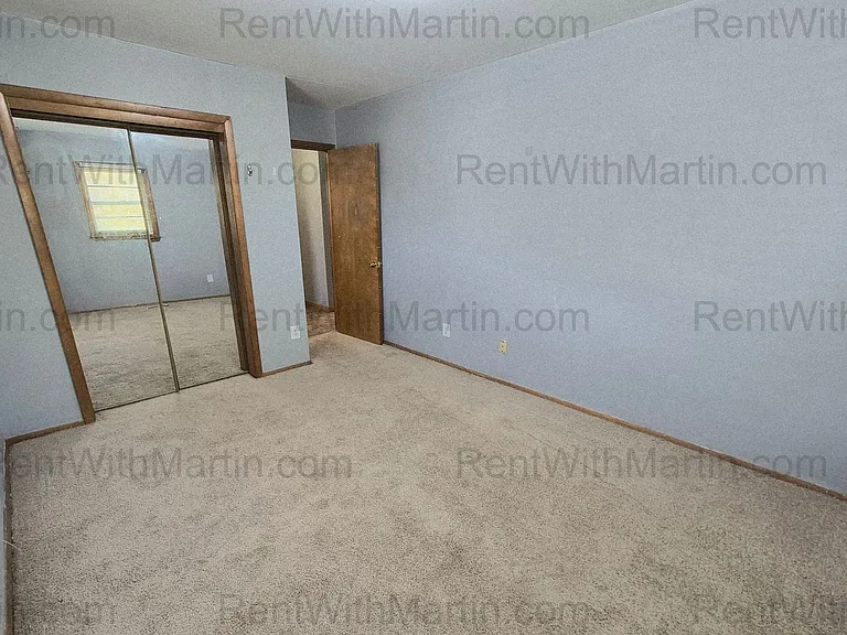 237 Miriam Dr — Photo 18