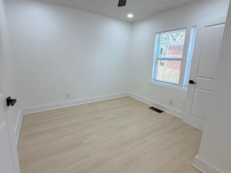 1336 Sharon St NW — Photo 9