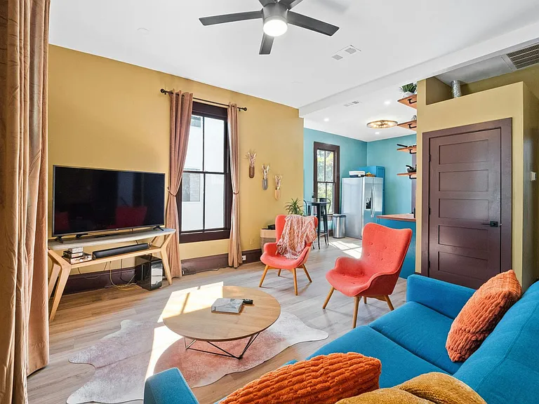 709 W 14th St #2 — Photo 7