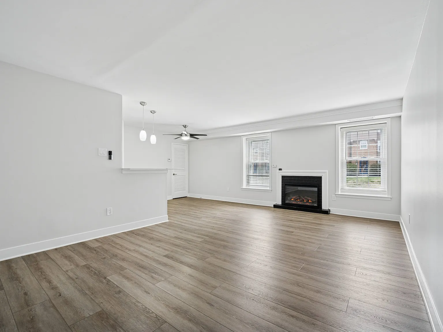 Meadowbrook Apartments — Photo 4