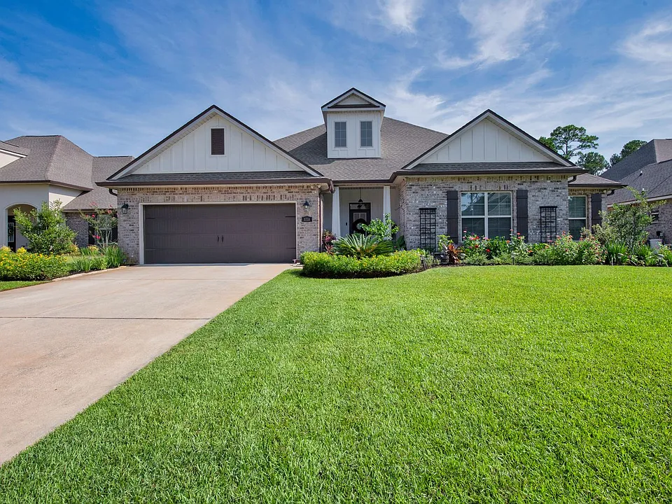 5718 Oak Haven Ln