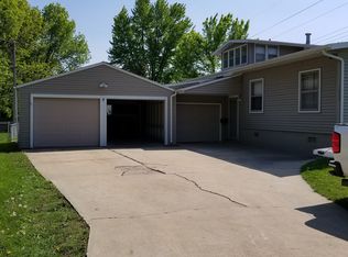 3321 1st Ave SW, Cedar Rapids, IA 52404