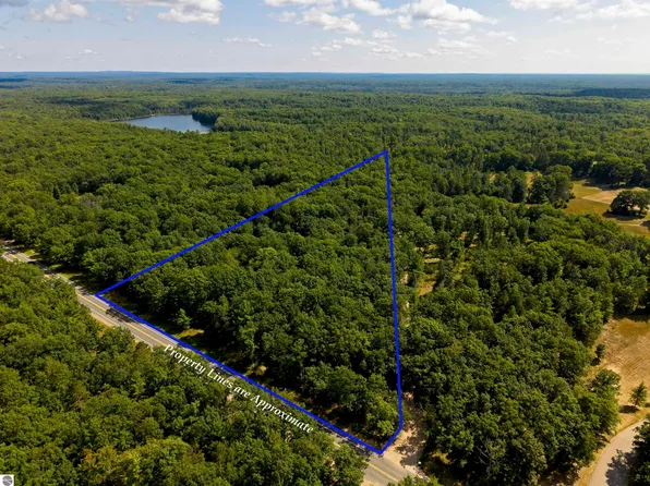 0 Supply Rd, Traverse City, MI 49686