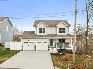 146 Whiting St, Cranston, RI 02920