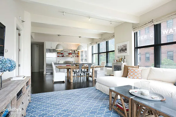 Sold by Sotheby's International Realty | media 17