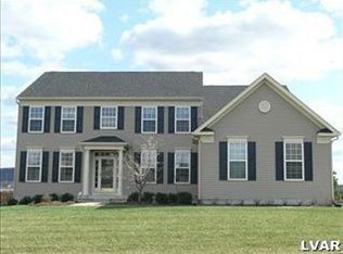 2595 Chardonnay Dr, Macungie, PA 18062