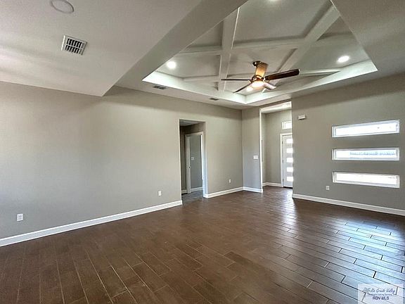 4th image of 132 Poppy St