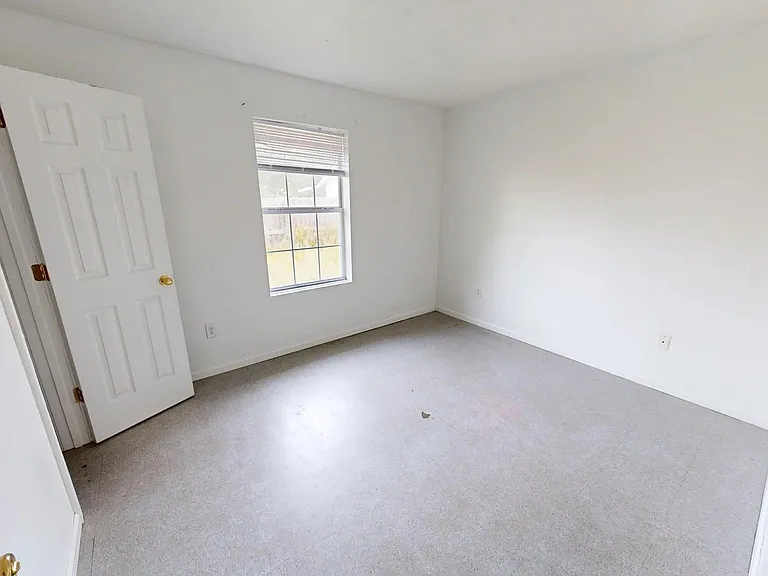 308 Coffee St — Photo 7