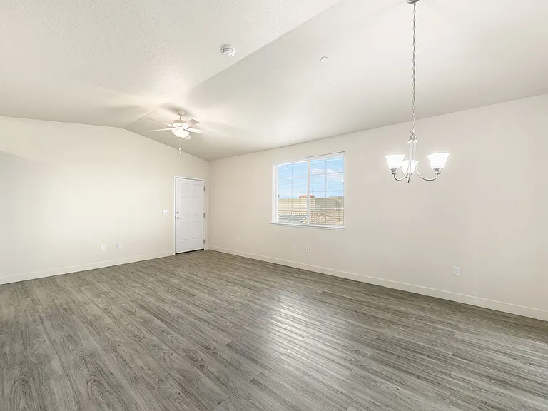 Luxe Ripon Apartments — Photo 9