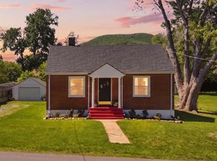 1119 Gearhart Rd SE, Roanoke, VA 24014
