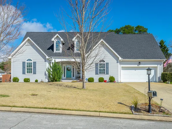2435 Chimney Lake Cir, Soddy Daisy, TN 37379