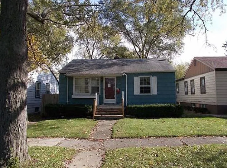 17959 Roy St photo 1