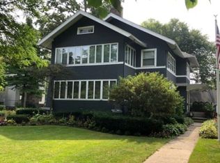 1247 Chestnut Ave, Wilmette, IL 60091