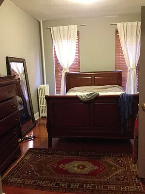 Rented by Moses Stoller, LREB | media 26