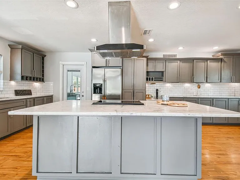 1302 Brandonwood Dr — Photo 11