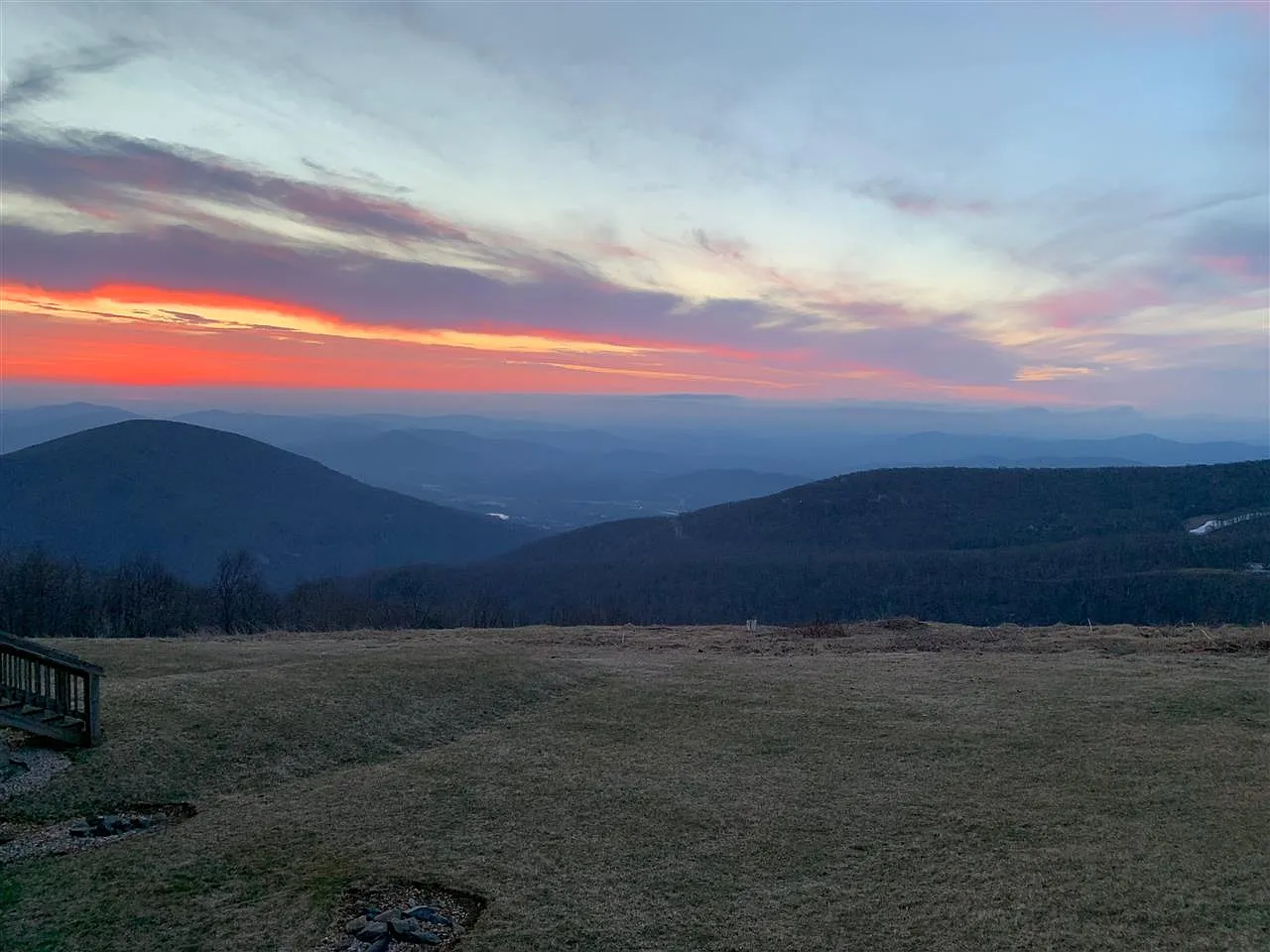 1625 Overlook photo 1