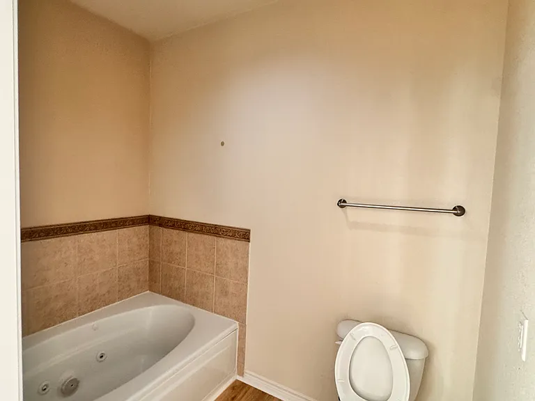 2116 Grove Park Ln — Photo 28
