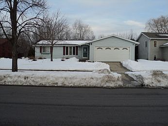 1st image of 819 Villa Park Dr