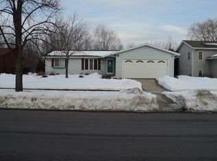 819 Villa Park Dr, West Bend, WI 53090