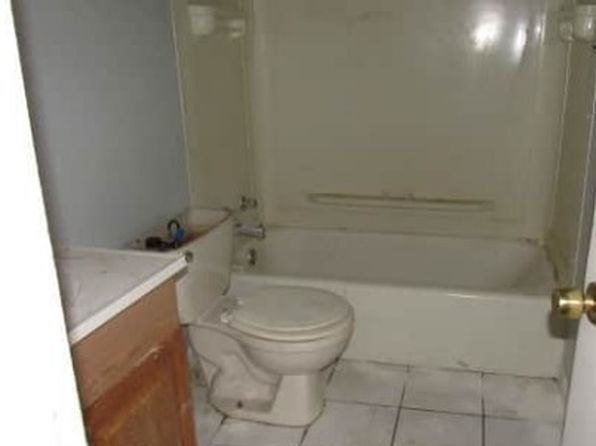 1121 41st St NW, Canton, OH 44709