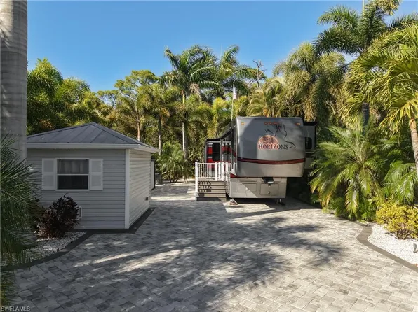 10067 Ramblewood CT, FORT MYERS, FL 33905