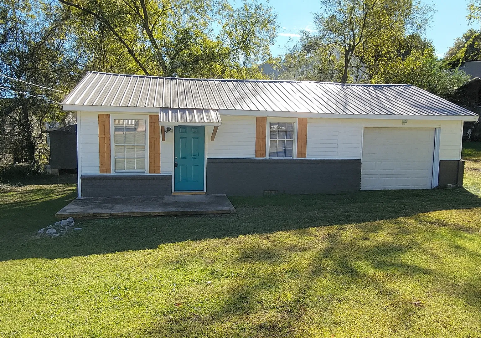 2 bedroom 1 bath house - 3 minutes from Northshore, Chattanooga — Photo 1