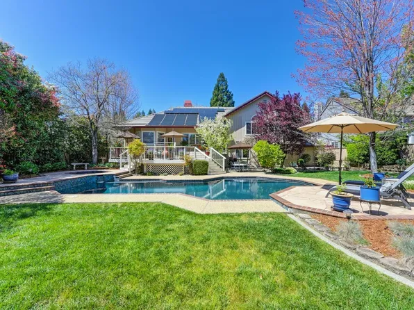 1175 Bluffs Pl, Auburn, CA 95603