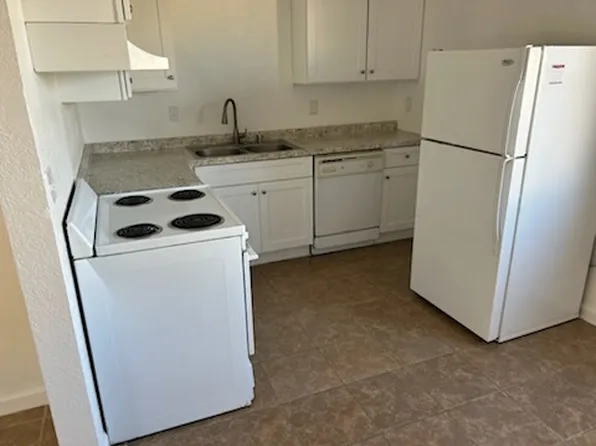 20961 83rd St APT 6, California City, CA 93505