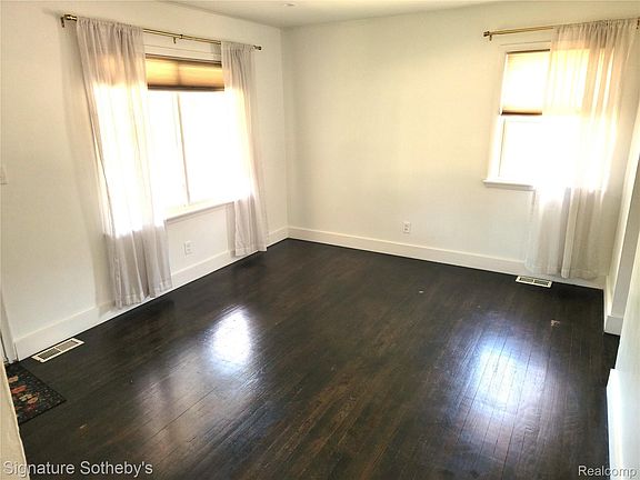 5th image of 1726 Silman St
