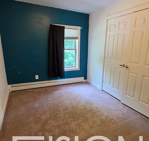446 Colchester Ave — Photo 9