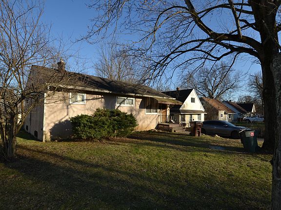 2nd image of 2774 Woodland Ave