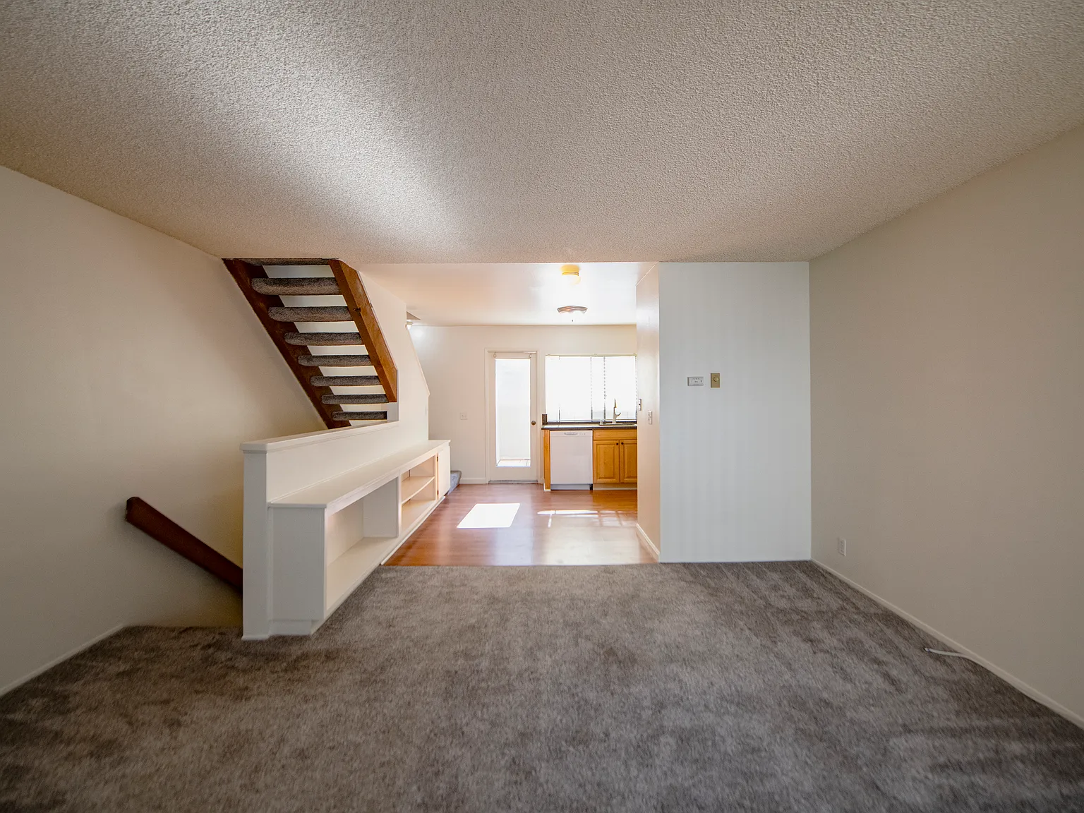 2 bed, 832 sqft, $3,500 — Photo 3